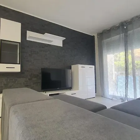 Julia Cap - 3 Bedrooms With Pool *