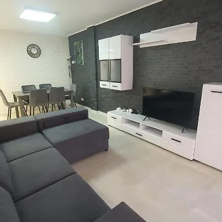 Julia Cap - 3 Bedrooms With Pool Apartment *